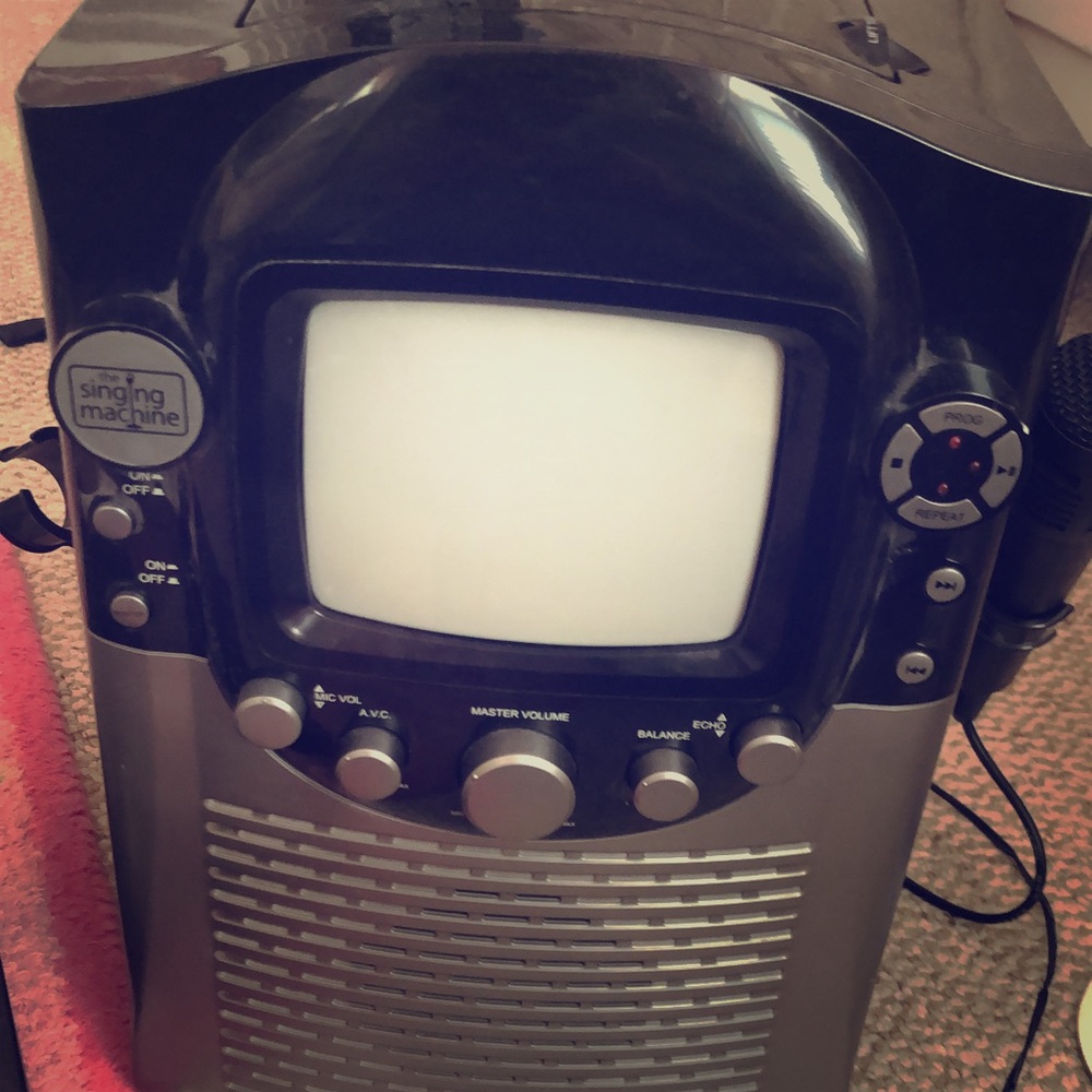 Singing machine karaoke machine with mic